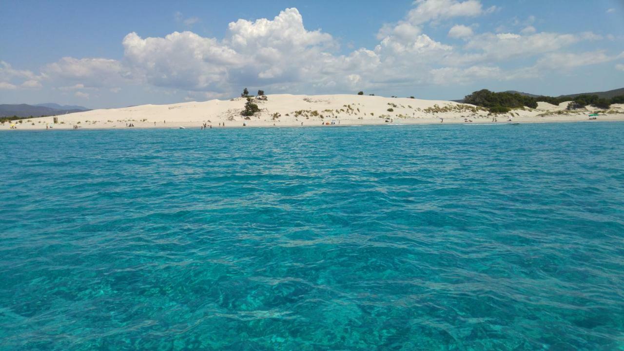 Appartamento Casa Sonia Porto Pino Esterno foto